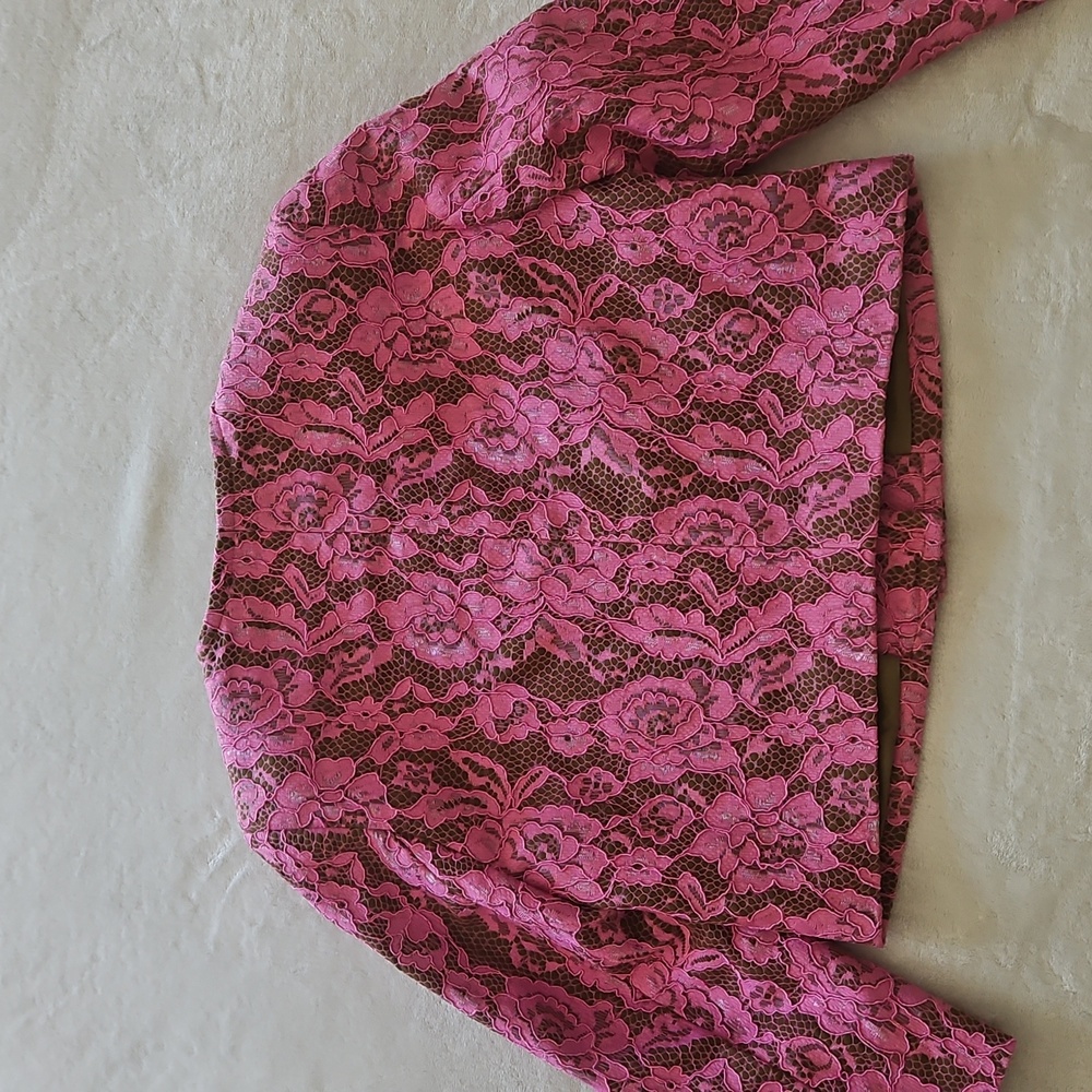 CeCe Antique Olive W/Pink Lace/ Rhinestone Button Cropped Collarless Jacket: XS - Picture 10 of 16
